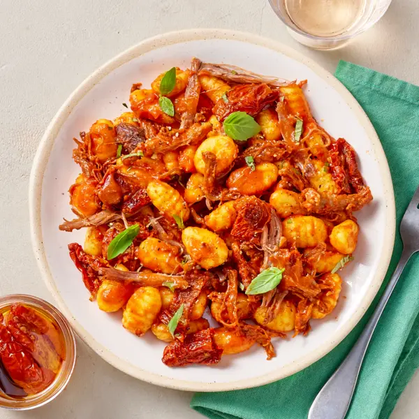 Gnocchis au confit de canard et sauce tomate