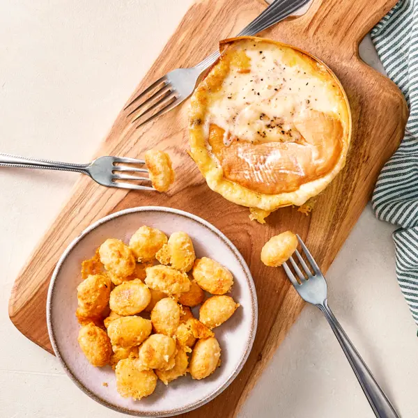 Mont d'or et gnocchis grillés