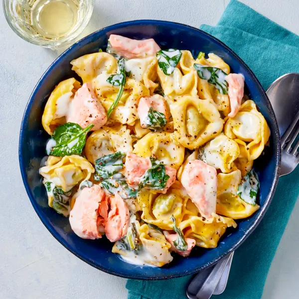 Tortellini au saumon et épinards crémeux