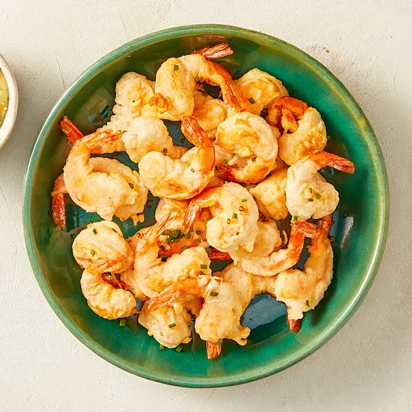 Crevettes tempura avec mayonnaise épicée