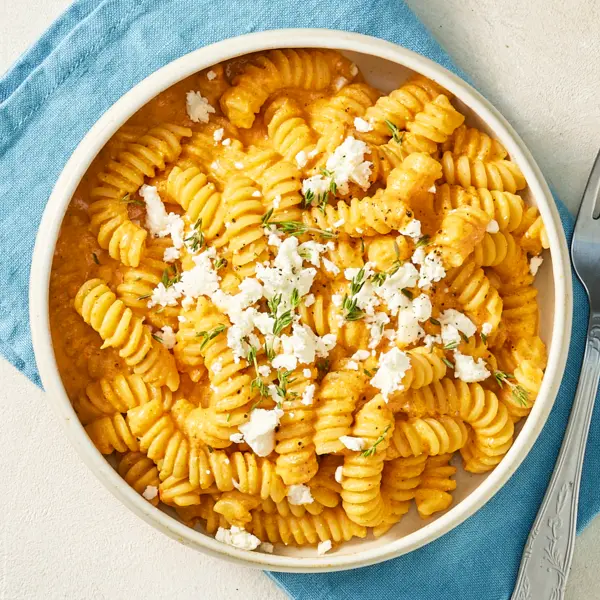 Pâtes aux poivrons rôtis & feta