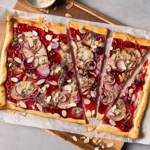 Flammekueche au Roquefort et à la poire
