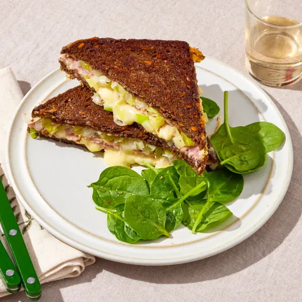 Croque Mont d'or, poireau & jambon