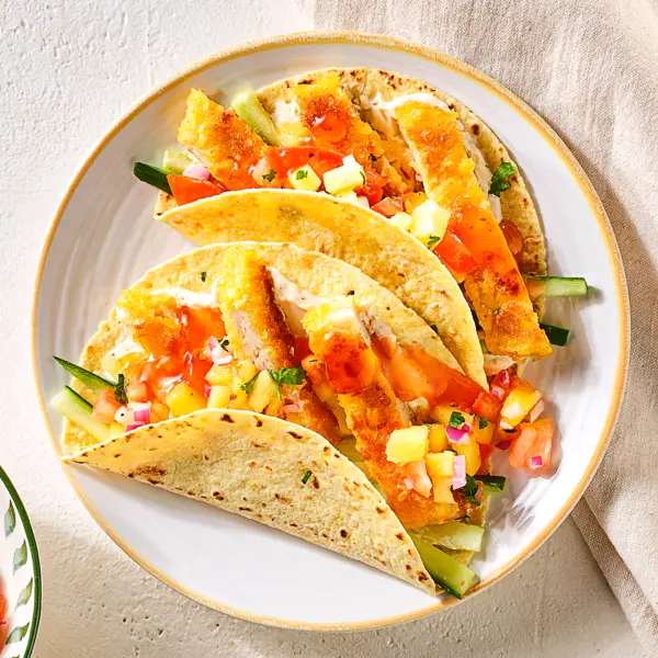 Tacos de poulet et sauce à la mangue