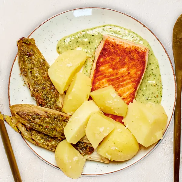 Saumon rôti aux endives & pesto