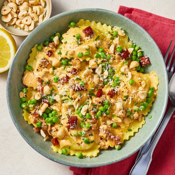 Raviolis 4 fromage, sauce chorizo & petits pois