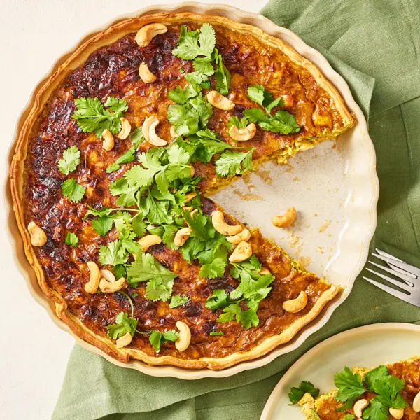 Quiche poulet, curry, poireaux & noix de cajou