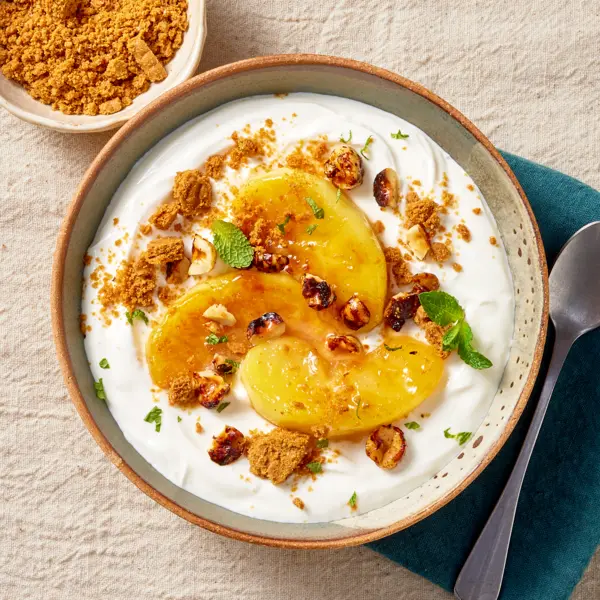 Pommes caramélisées & yaourt fouetté