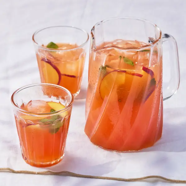 Thé glacé à la pêche et citron