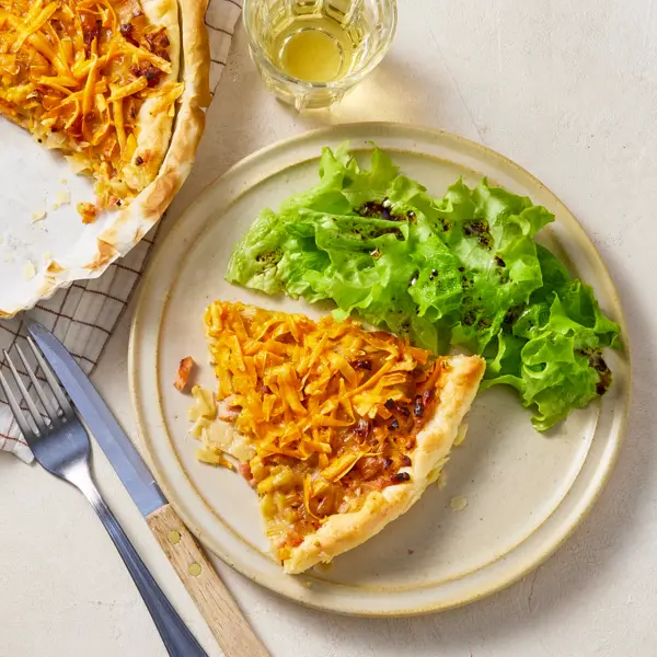 Tarte mimolette, lard & poireaux