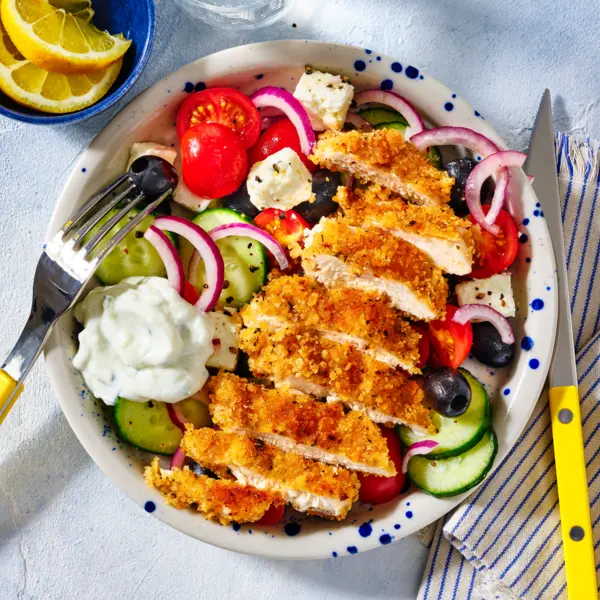 Filets de poulet croustillants façon grecque à la feta et tzatziki