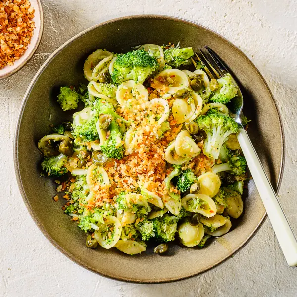 Pâtes au brocoli avec pangrattato