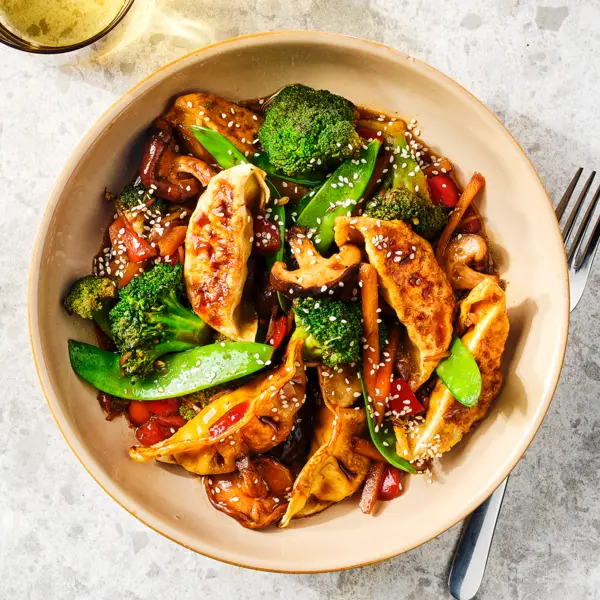 Wok de gyozas caramélisés