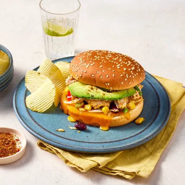 Burger poulet cheddar aux légumes TexMex