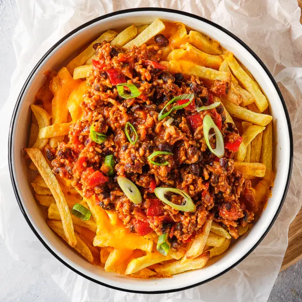 Frites au fromage et au chili