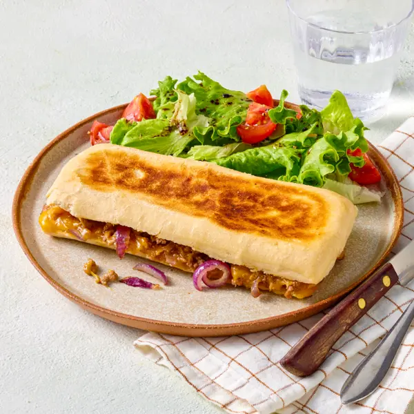 Panini boeuf hâché & cheddar avec salade composée