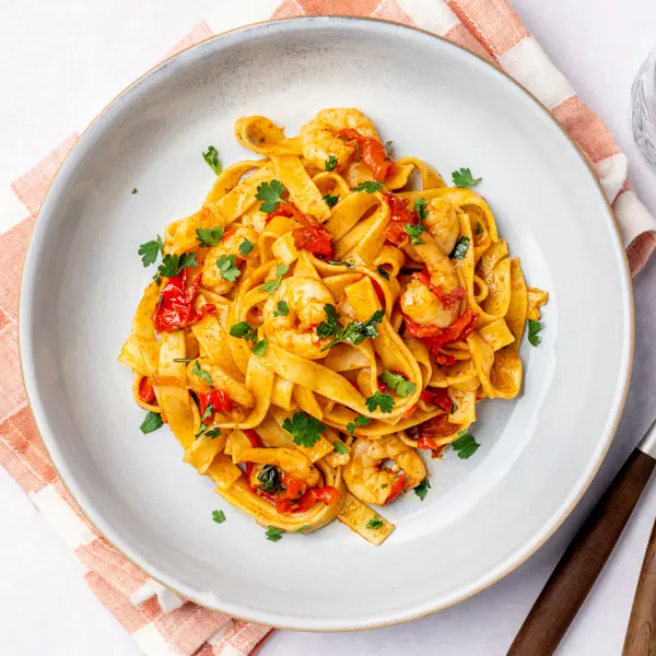 Tagliatelles avec crevettes piri-piri
