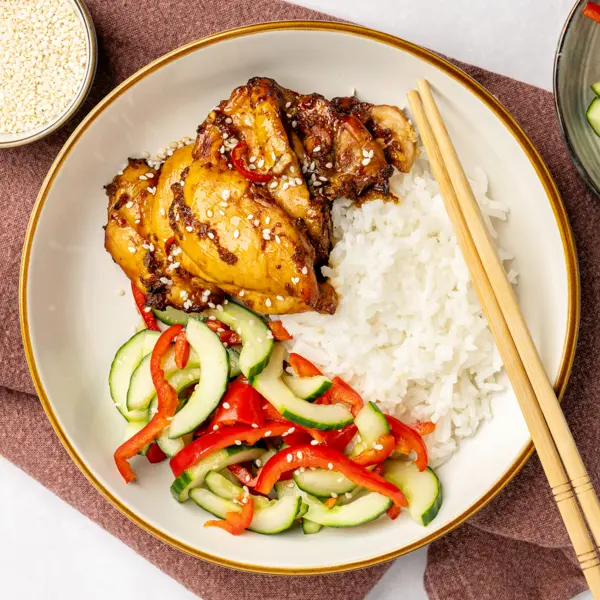 Poulet au sésame caramélisé et pickles de légumes