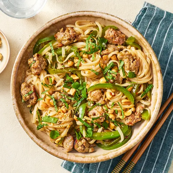 Nouilles sautées au porc & cacahuètes