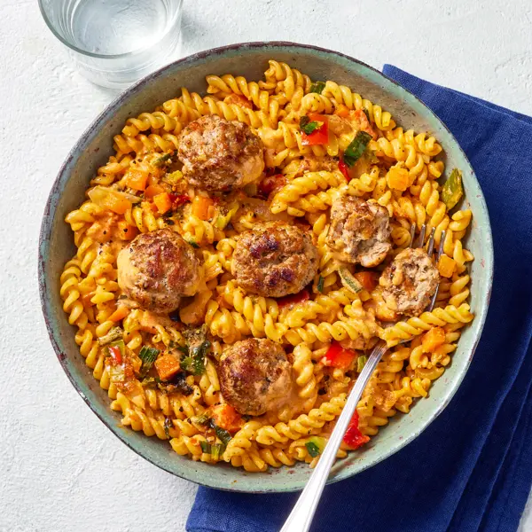 Torti aux boulettes de veau & légumes au pesto