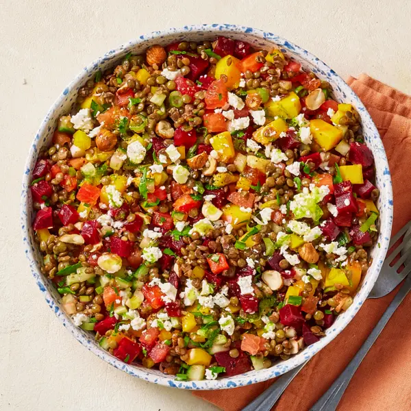 Salade de lentilles d'été colorée