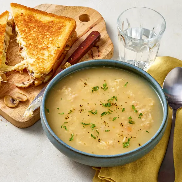 Soupe poulet vermicelles & grilled cheese