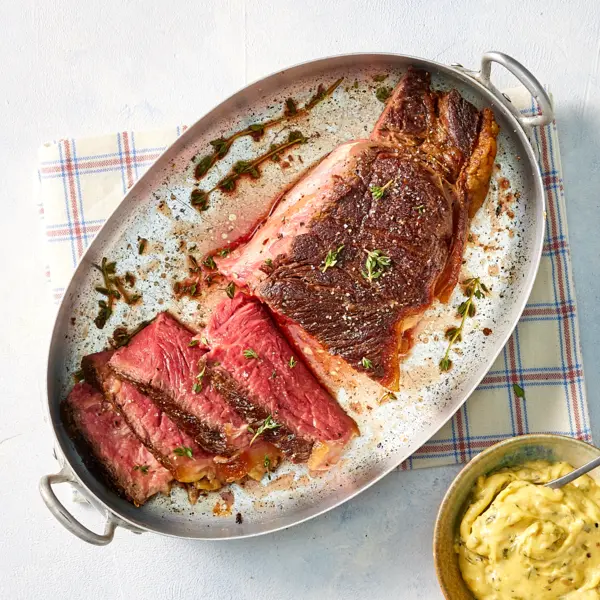 Côte à l'os et sauce bearnaise