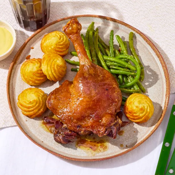 Confit de canard & pommes duchesse