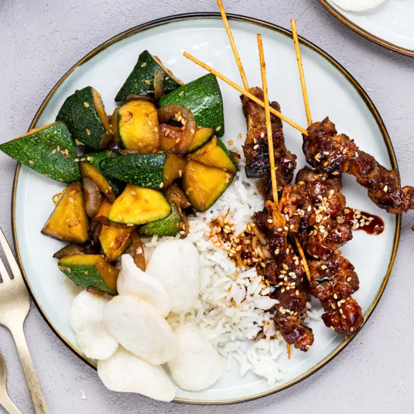 Porc soja sucré et courgettes frites