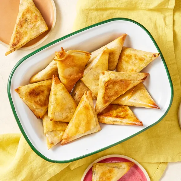 Samossas poireaux, feta et menthe