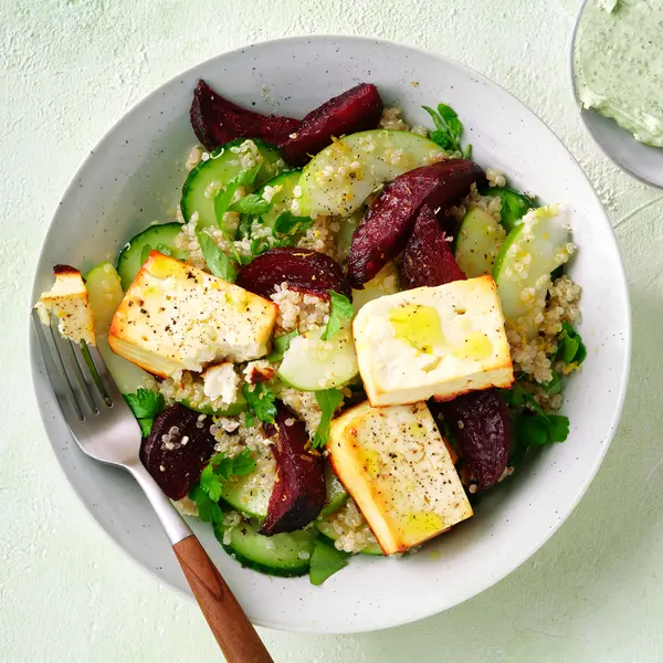Féta au four avec salade de quinoa