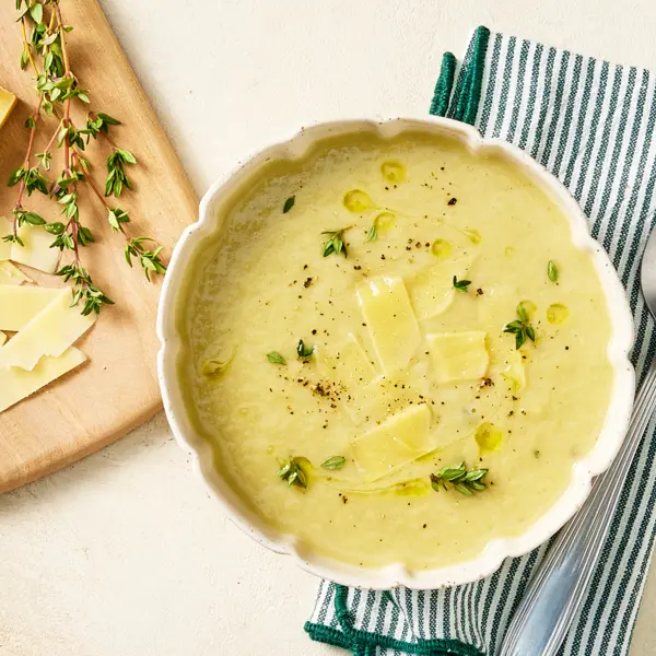 Soupe poireaux, pommes de terre et comté
