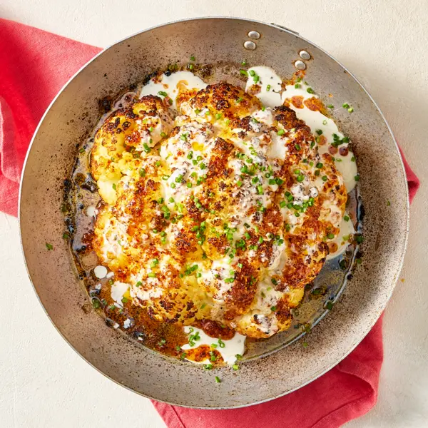 Chou fleur rôti et sa sauce tahini citron