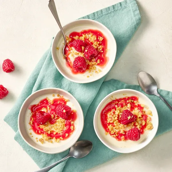 Panacotta, fruit rouges et crumble fleur de sel