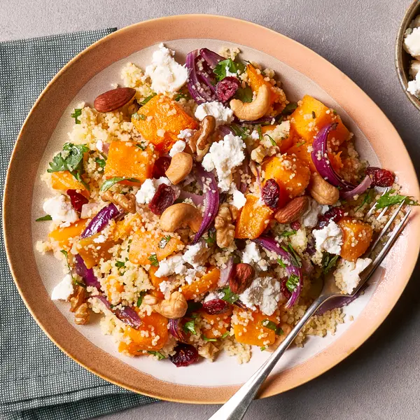 Salade de semoule, potimarron rôti & fromage de chèvre