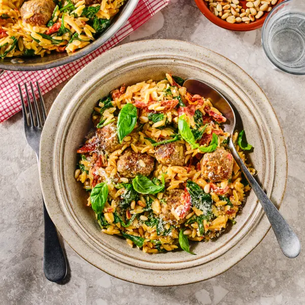 Orzo et boulettes à l'italienne