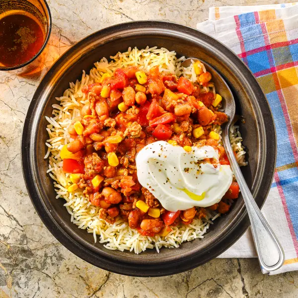 Chili con carne et cheddar râpé