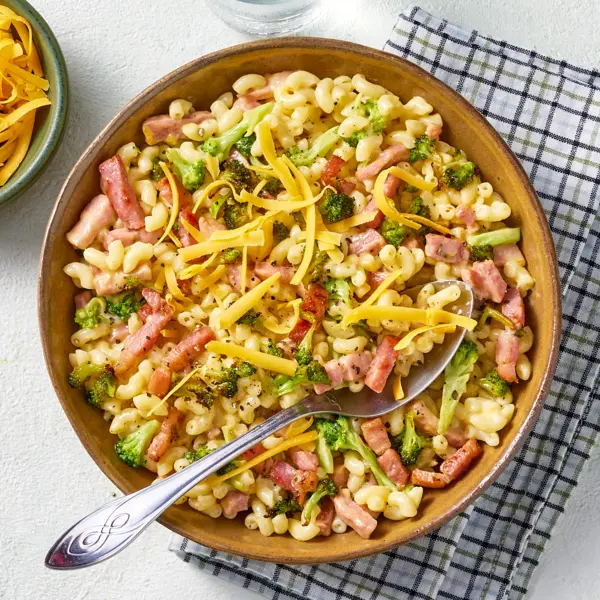 Coquillettes sauce cheddar & brocoli