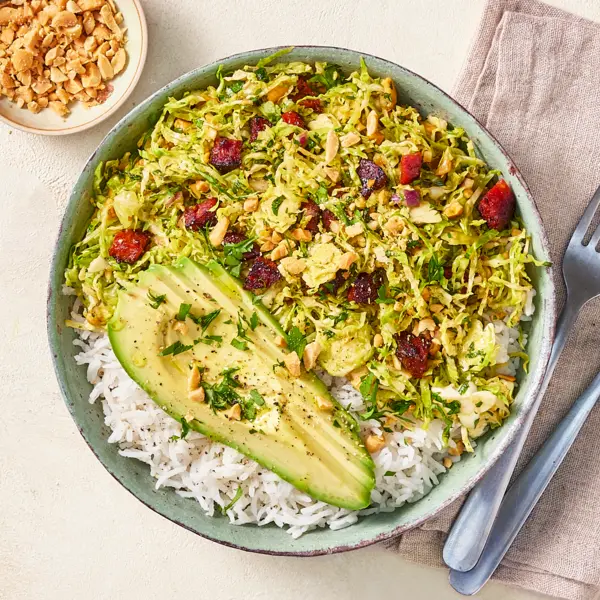 Salade de choux de bruxelles à l'asiatique