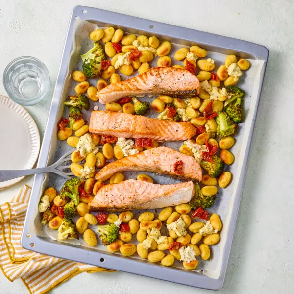 Gnocchi & saumon grillé avec brocoli et crème Boursin