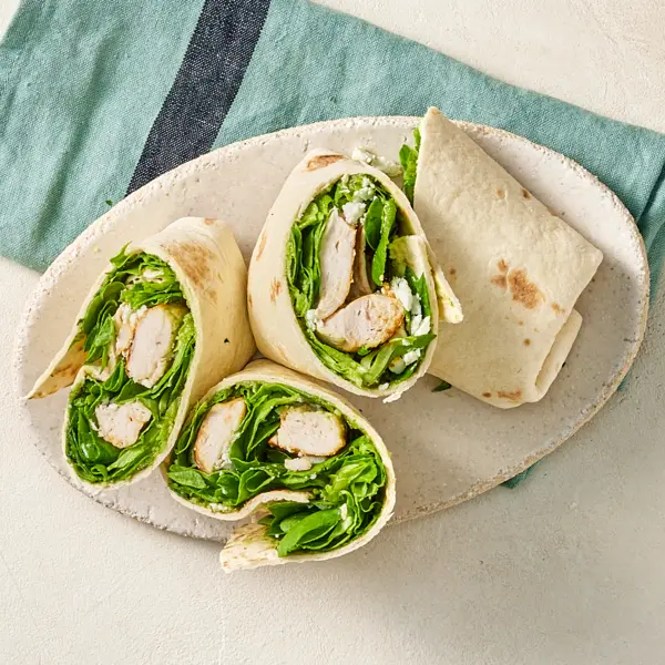 Wrap pesto, poulet, salade et feta