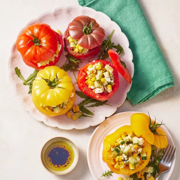 Tomates farcies aux crudités
