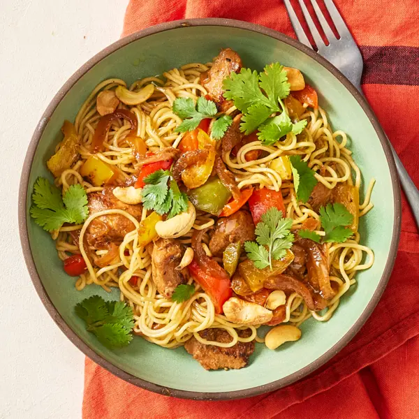 Nouilles chinoises au poulet & noix de cajou
