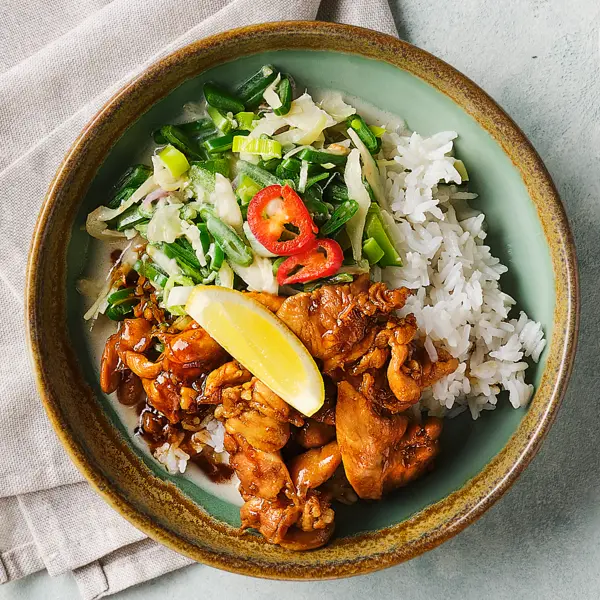Poulet sauté & légumes à la sauce coco