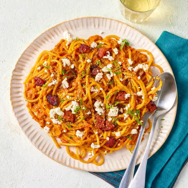 Spaghetti crème de tomate feta et chorizo grillé
