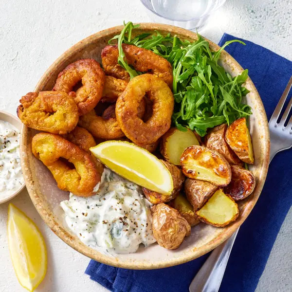 Calamars frits au tzatziki et grenailles