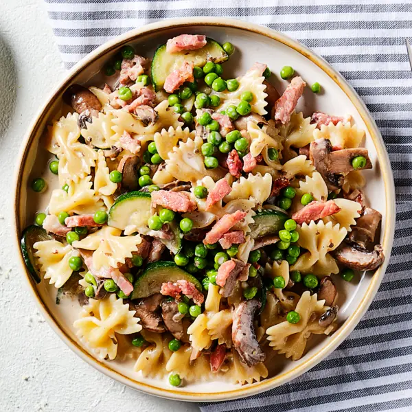 Farfalles crémeuses aux champignons