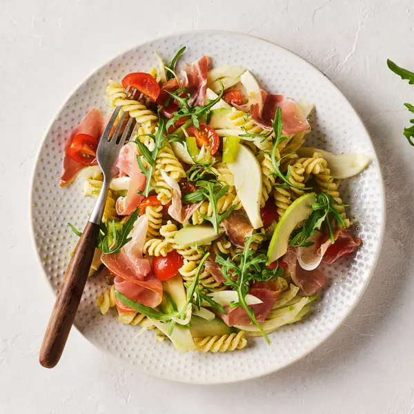Salade de pâtes au fenouil et jambon cru