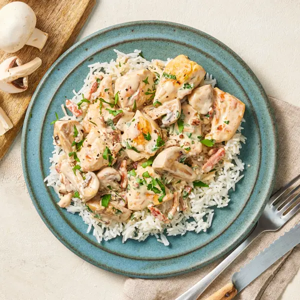 Poulet aux lardons, champignons & riz