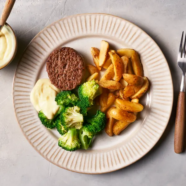 Steaks hachés avec brocoli et pommes de terre